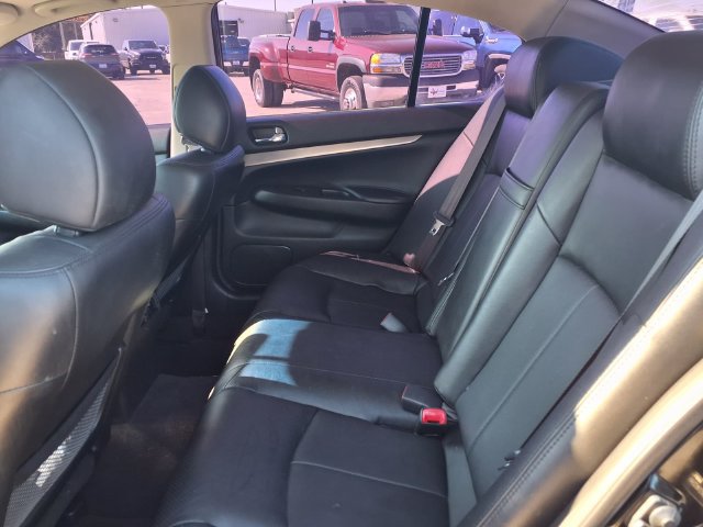 Used 2015 INFINITI Q40 w/ Moonroof Package RWD image 24