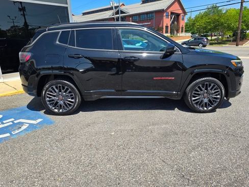 Used 2022 Jeep Compass High Altitude AWD/4WD image 40