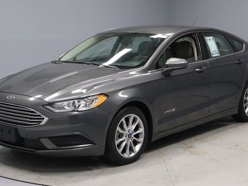 Certified 2017 Ford Fusion S image 6