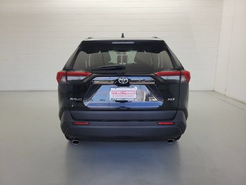 Used 2025 Toyota RAV4 XLE FWD image 6