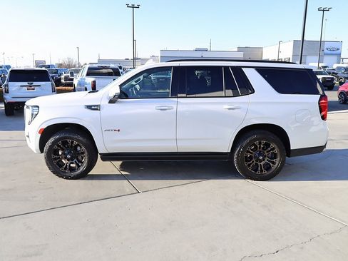 Used 2023 GMC Yukon AT4 w/ AT4 Premium Plus Package image 3