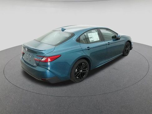New 2026 Toyota Camry SE image 9