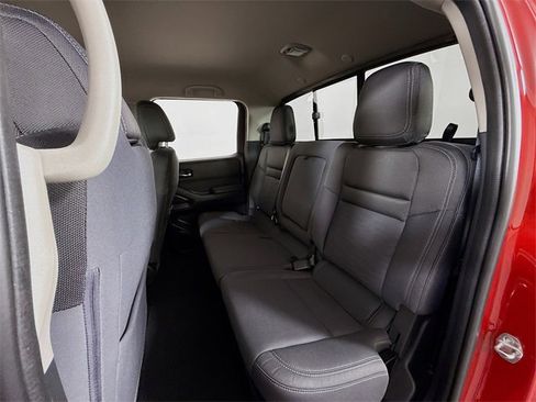 Certified 2022 Nissan Frontier SV image 8