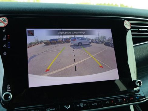 Used 2024 Jeep Wagoneer L Series II RWD image 17
