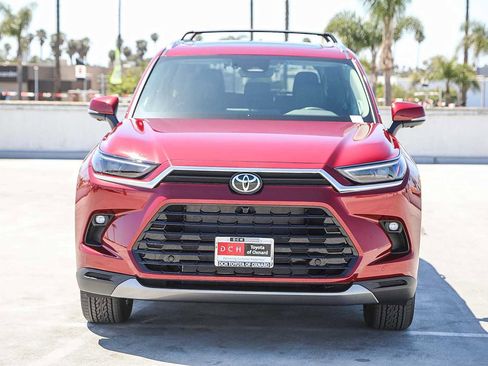 New 2026 Toyota Grand Highlander AWD image 3