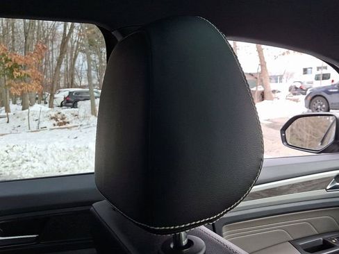 Certified 2022 Volkswagen Atlas Cross Sport SE image 13