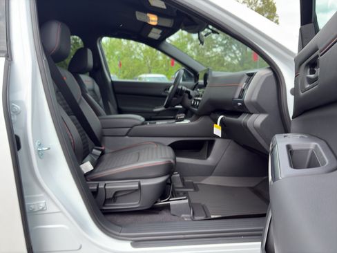 New 2026 Nissan Pathfinder Rock Creek image 16