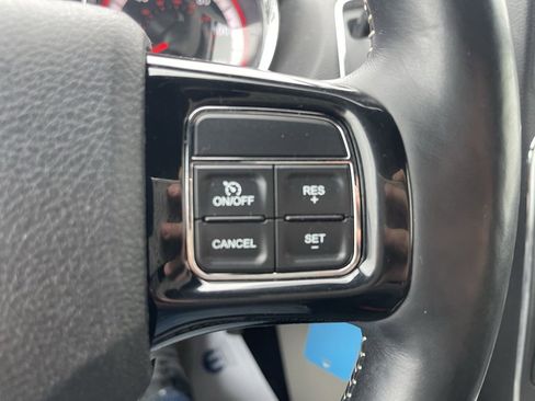 Used 2015 Dodge Grand Caravan SXT image 23