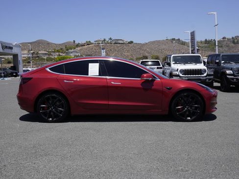 Used 2018 Tesla Model 3 Long Range AWD/4WD image 3