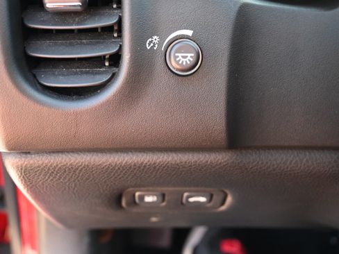 Used 2006 Chevrolet Corvette Coupe w/ Performance Package image 25