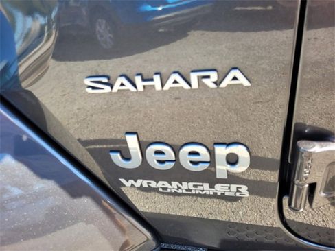 Used 2020 Jeep Wrangler Unlimited Sahara image 4