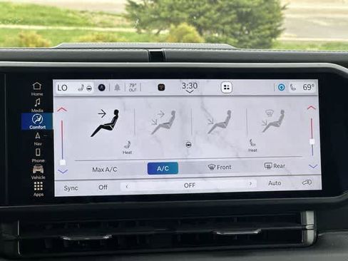 Used 2024 Jeep Wrangler Sahara w/ Technology Group image 15