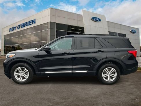 Certified 2023 Ford Explorer XLT image 2