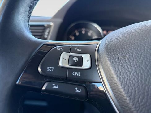 Used 2016 Volkswagen Passat 1.8T SE FWD image 29