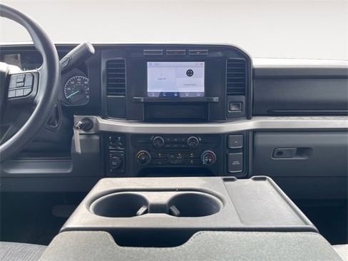 Used 2023 Ford F250 XLT image 11