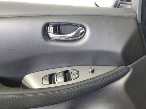 Used 2025 Nissan Leaf S FWD image 28