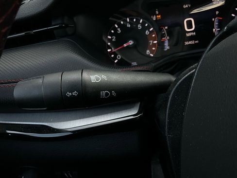 Used 2025 Jeep Compass Trailhawk image 36