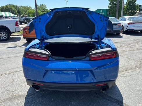 Used 2016 Chevrolet Camaro LT RWD image 17