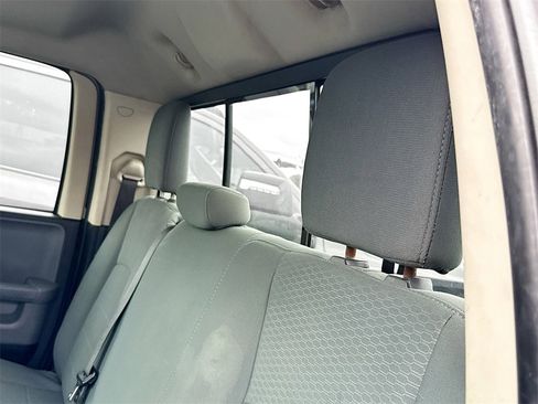 Used 2015 RAM 1500 Classic SLT image 28