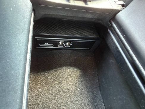 Used 2015 Mercedes-Benz C 300 4MATIC Sedan w/ Multimedia Package image 24