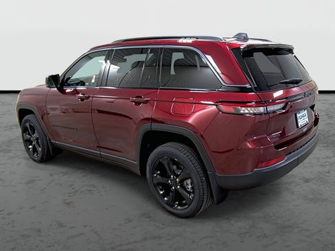 New 2026 Jeep Grand Cherokee Limited w/ Limited Altitude Package AWD/4WD image 2