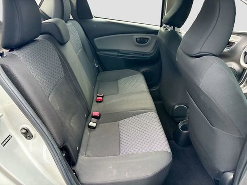 Used 2017 Toyota Yaris L image 24