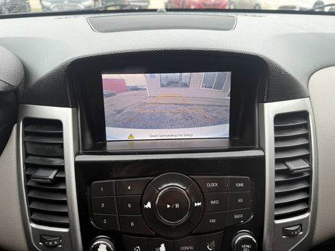 Used 2015 Chevrolet Cruze LT FWD image 19