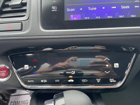 Used 2018 Honda HR-V EX image 22
