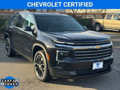 Certified 2025 Chevrolet Traverse LT w/ Sun and Wheel Package