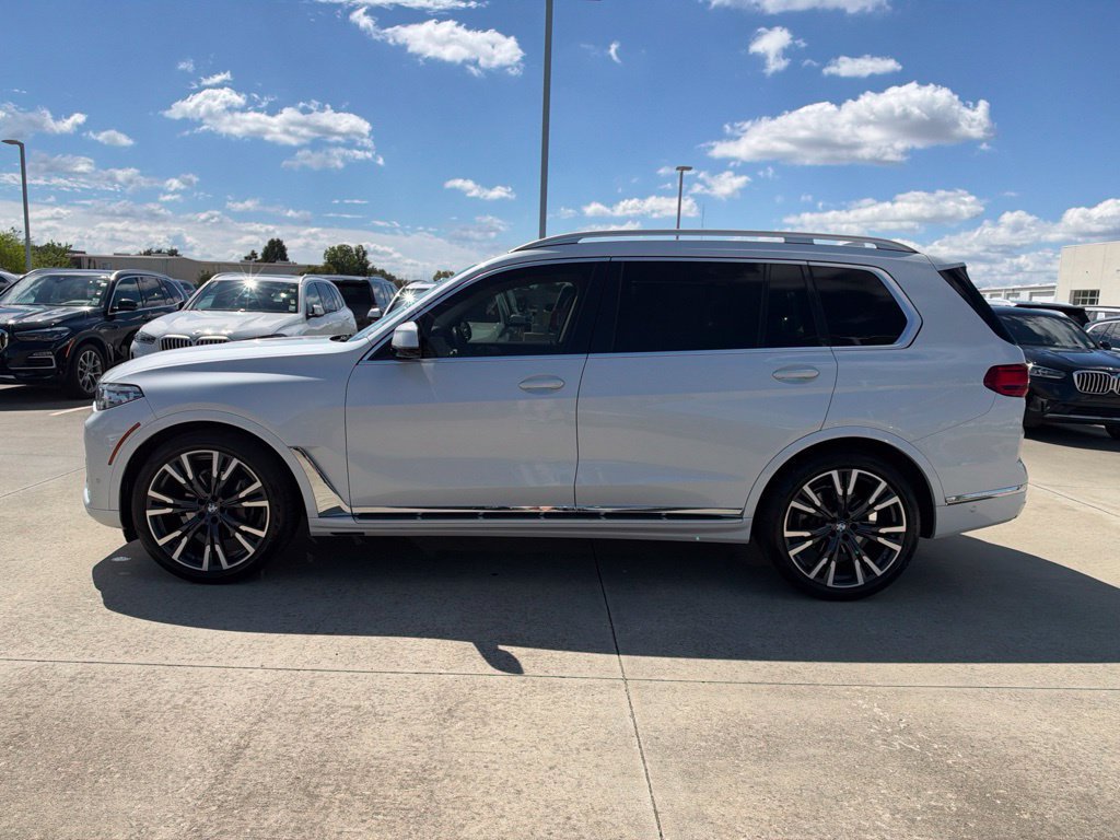 Used 2021 BMW X7 xDrive40i w/ Premium Package AWD/4WD image 2