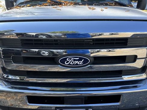 New 2026 Ford E-450 and Econoline 450 Super Duty w/ Power Equipment Group image 10