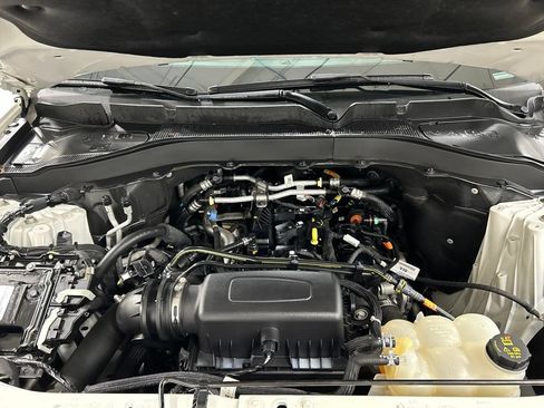 Certified 2023 Ford Explorer XLT w/ Equipment Group 202A AWD/4WD image 33