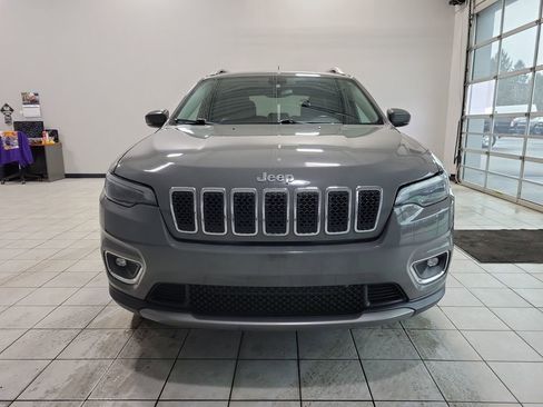Used 2019 Jeep Cherokee Limited w/ Luxury Group image 2