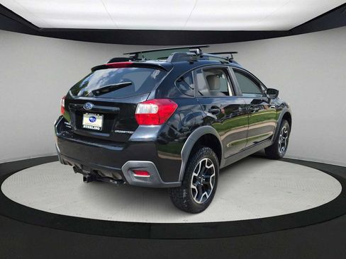 Used 2017 Subaru Crosstrek 2.0i Premium AWD/4WD image 8