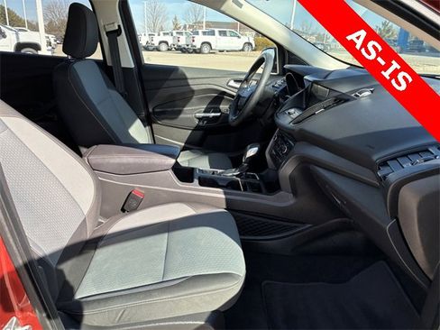 Used 2019 Ford Escape SE image 15