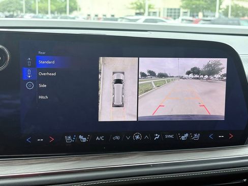 Used 2025 Chevrolet Suburban Premier RWD image 11
