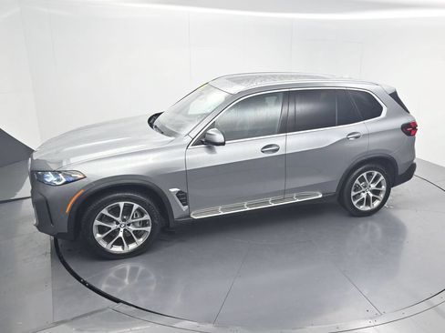 Used 2026 BMW X5 xDrive40i AWD/4WD image 56