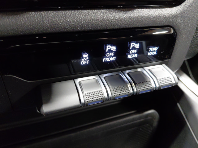 Used 2025 RAM 1500 Big Horn AWD/4WD image 32