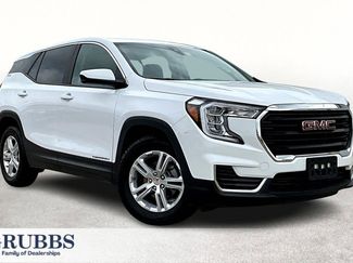 Used 2024 GMC Terrain SLE video 1