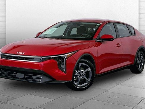 Used 2025 Kia K4 FWD image 12