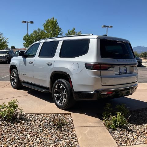 Used 2024 Jeep Wagoneer Series III AWD/4WD image 6