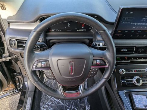 Certified 2023 Lincoln Nautilus Standard w/ Premium Package image 17