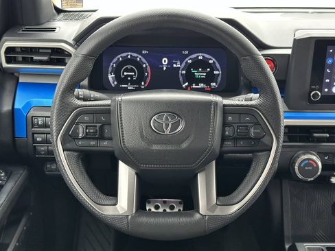 Used 2024 Toyota Tacoma TRD Sport AWD/4WD image 39