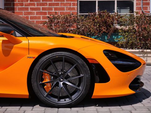 Used 2023 McLaren 720S Performance RWD image 7