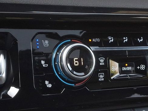 Used 2022 GMC Sierra 1500 AT4 w/ AT4 Premium Package image 25