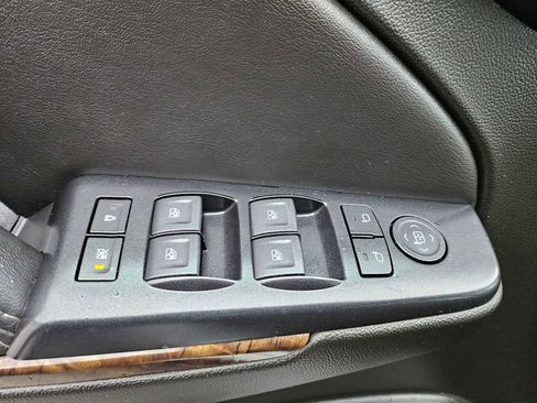 Used 2019 Chevrolet Tahoe LT image 27