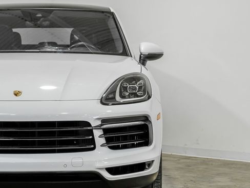Used 2021 Porsche Cayenne Coupe image 42