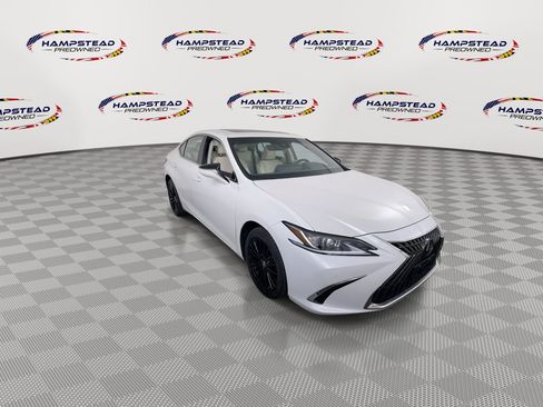 Used 2022 Lexus ES 250 w/ Premium Package AWD/4WD image 2