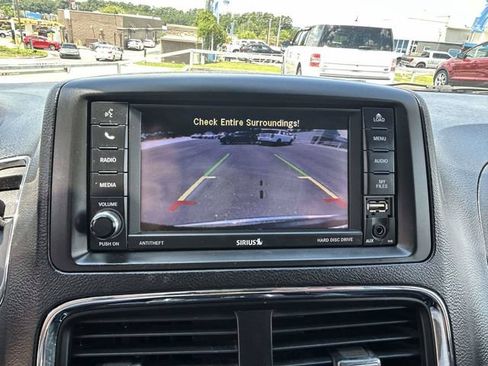 Used 2017 Dodge Grand Caravan GT FWD image 21