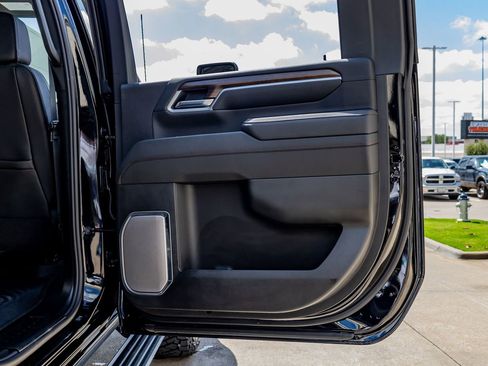 Used 2026 Chevrolet Silverado 2500 High Country w/ High Country Premium Package AWD/4WD image 40